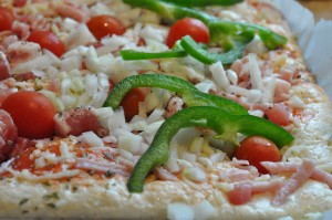 Hjemmelavet pizza - opskrift på deep pan pizza
