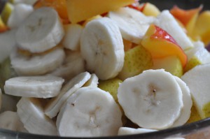 Frugtsalat med råcreme eller vaniljecreme