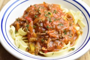 Kødsovs med grøntsager til pasta ell. lasagne
