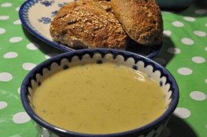 Kartoffel suppe med porrer og flødeost - nem