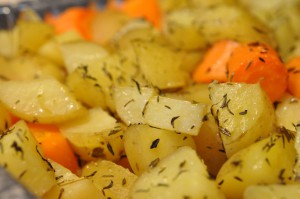 Koteletter og kartofler på grill - nem opskrift