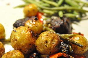 Kartofler i ovn med oksekød & grøntsager