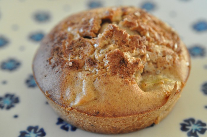 Fedtfattige æblemuffins med kanel og kardemomme