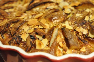 Æblekage nem opskrift med kanel & mandler