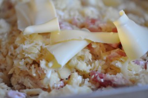 Kartoffelgratin med bacon og ost - opskrift