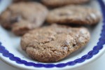 Lakrids cookies med chokolade & hasselnødder