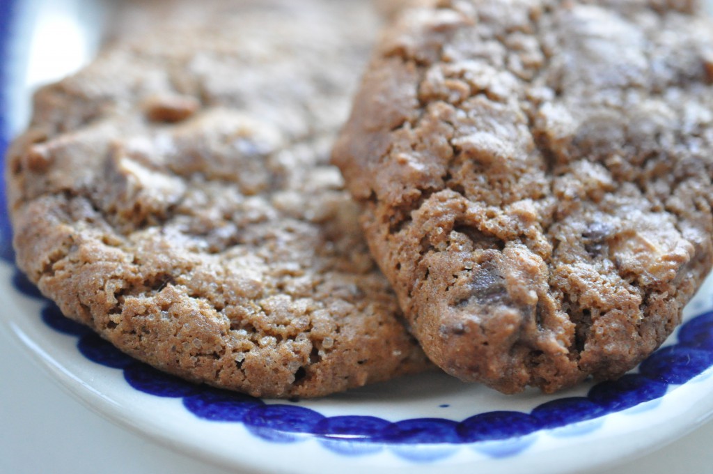 Cookies med lakrids, hasselnødder og chokolade