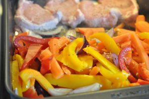 Koteletter med grøntsager - nem sund opskrift