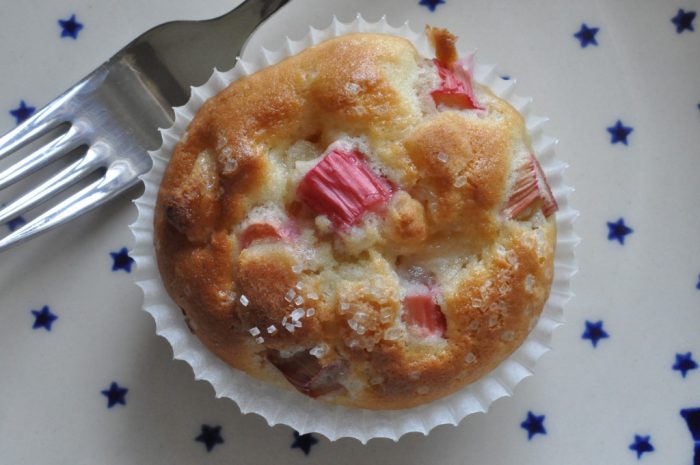Nemme og smukke rabarbermuffins med marcipan