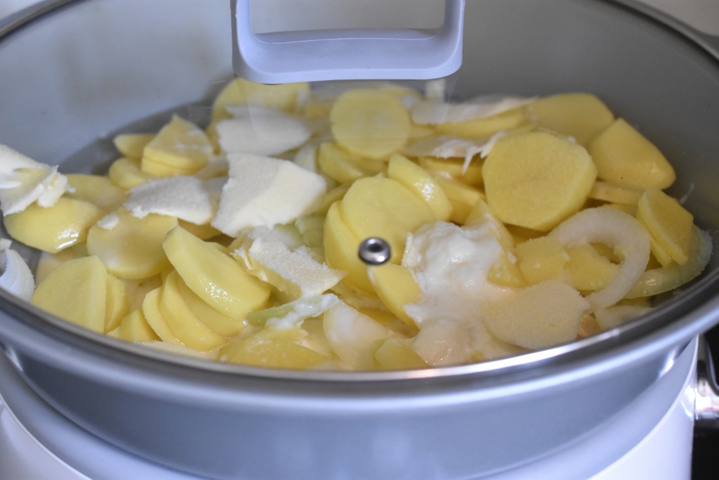 Flødekartofler i slow cooker - møre, cremede og fyldt med smag
