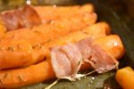 Bagte gulerødder med bacon, timian og akaciehonning - SÅ lækre