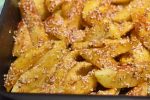 Pommes frites med sesam og paprika - sprøde og lækre