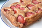 Kage med jordbær og makroner - nem og lækker opskrift