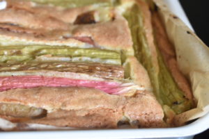 Dessertkage med rabarber - bradepandekage