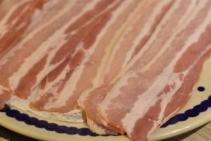 Bacon i mikroovn – stegt bacon på 2 minutter