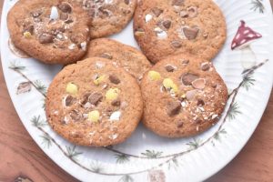 Påske cookies med påskeæg - nem opskrift